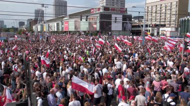 POLAND, WARsaw - 1 Ağustos 2019: Polonya Saati W