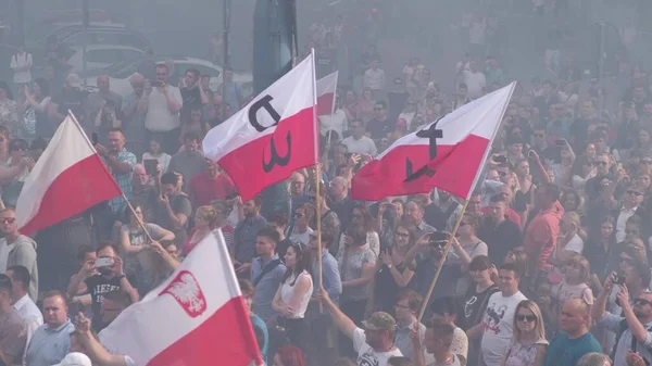 POLONIA, WARSAW - 1 de agosto de 2019: Hora polaca W —  Fotos de Stock