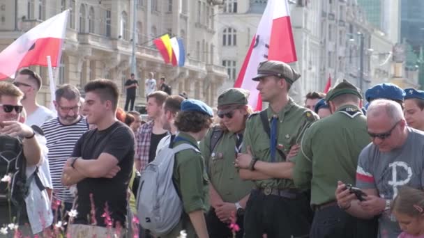 POLONIA, WARSAW - 1 agosto 2019: ora polacca W — Video Stock