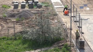 profesyonel çalışanları takım kaldırım inşaat çalışırız. 4k