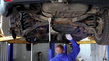 Periyodik araç Emanet muayene veya mot test incelenmesi makinist,