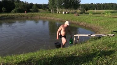 kova ile su birikintisi Kepçe su adamım, el arabası ekleme