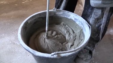 işçi mix kiremit tutkal çimento ile makine alet kova