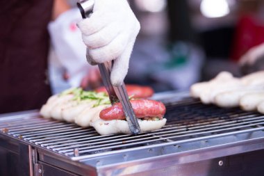 Yapışkan pirinçli Tayvan sosisi.