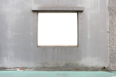 Büyük Pencere ve İsim Yeri olan Dükkan Dükkanı Önü