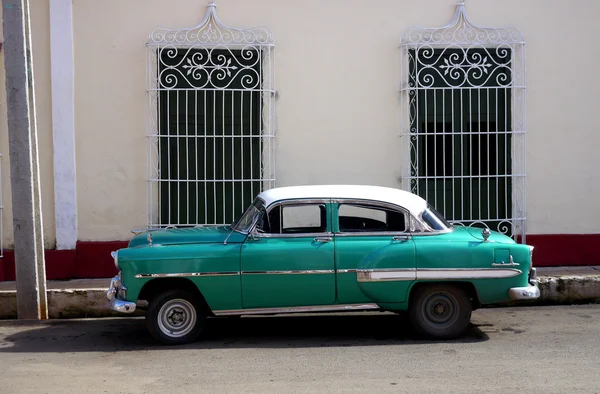 Havannai Mellékutca Régi Autókkal — Stock Fotó
