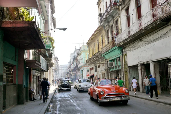 Straten Van Havana Cuba Met Oude Auto — Stockfoto