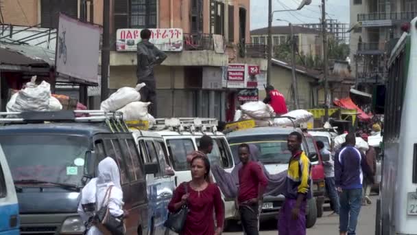 Drukke Straten Handelaren Een Noord Afrikaanse Stad Addis Abeba Ethiopië — Stockvideo