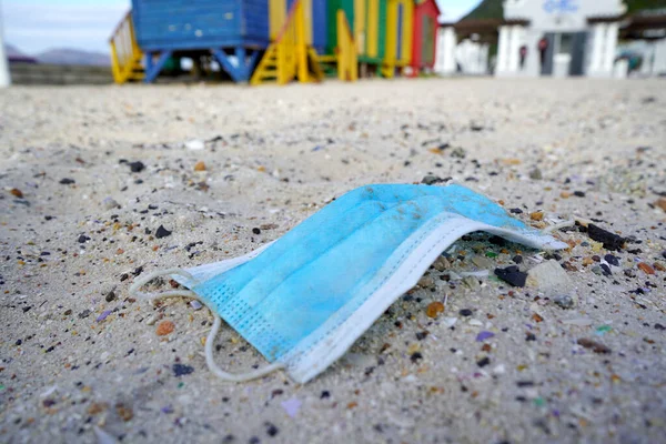 Old Used Medical Mask Polluting Beach — Stock Photo, Image