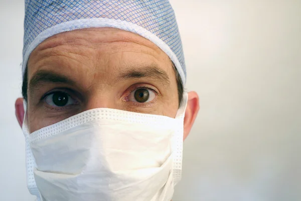 Doctor in de chirurgische masker — Stockfoto