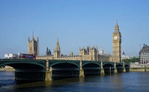 Widok na Tamizę do big Bena w Londynie — Zdjęcie stockowe