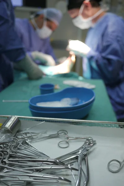 Equipos médicos en el teatro hospitalario — Foto de Stock