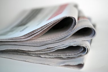 Gazeteler yığını