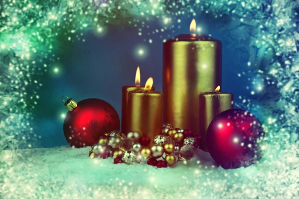 Christmas candles with balls — Stock Photo, Image