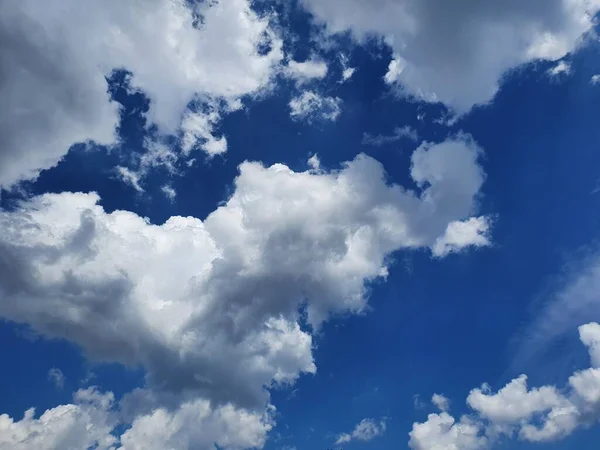 Zbliżenie Niebieskie Niebo Chmurami — Zdjęcie stockowe