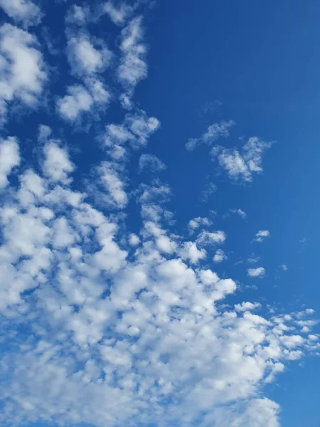 Nahaufnahme Blauer Himmel Mit Wolken — Stockfoto