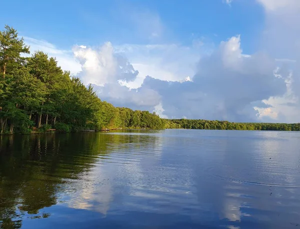 Closeup Summer Lake Clouds Sky — Stock Photo, Image