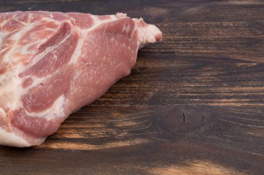 Çiğ Sulu Izgara Biftek. Izgara Et Yakın çekim.