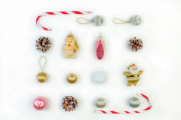 Karácsonyi Kompozíció Ajándék Karácsonyi Dekoráció Fenyő Kúpok Lapos Feküdt Felülnézet — Stock Fotó