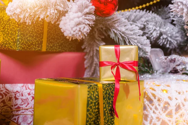 Ajándék Alatt Újév Karácsony Üdülési Kártya Ajándékot Választani Ajándékokról Szóló — Stock Fotó
