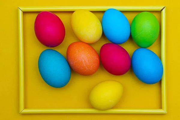 Painted Eggs Yellow Background Chicken Eggs Yellow Background Frame Space — Stock Photo, Image