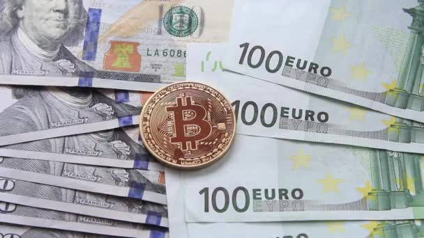 Bitcoin, dolar, euro, cryptocurrency close-up — Stok Video