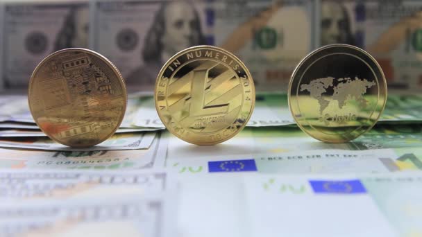 Bitcoin, litecoin, ripple, ethereum, dollar, euro, close-up. — Stok Video