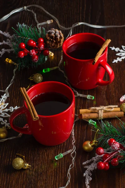 Leckerer Glühwein Mit Zimt Roten Tassen Konzept Wartet Auf Weihnachten — Stockfoto