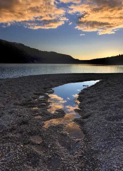 Pôr do sol sobre o lago Idaho norte . — Fotografia de Stock
