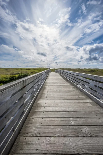 Connor Creek Brücke unter blauem Himmel. — Stockfoto