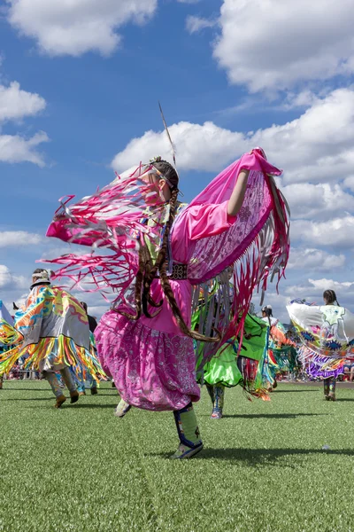 Attractive Native American dress. — Stock Photo, Image