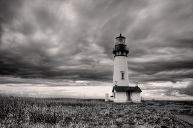 Deniz feneri B&W.