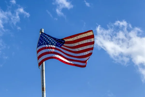 American flag waving in the wind. — Stock Photo, Image