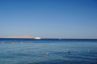 Kızıl Deniz 'deki bir teknenin manzarası