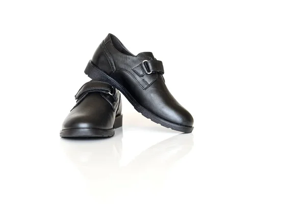 Nahaufnahme Schwarze Klassische Schuhe Für Jungen — Stockfoto