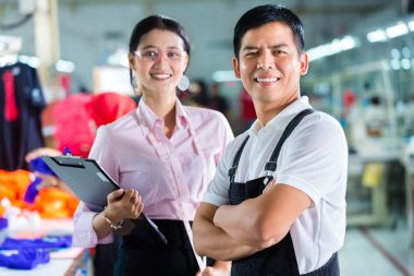 Üretim Müdürü ve Asya fabrika tasarımcısında