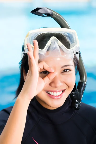 Young indonesian diver says ok — Stock Photo, Image