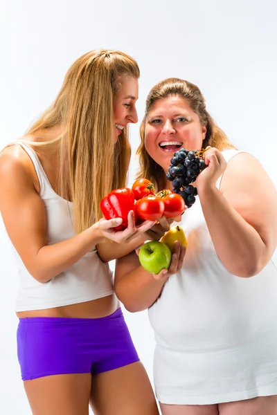 Alimentación saludable: mujeres, frutas y verduras —  Fotos de Stock