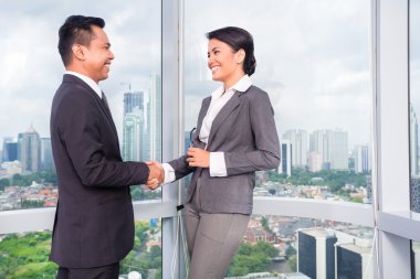 iş insanlar el sıkışma 