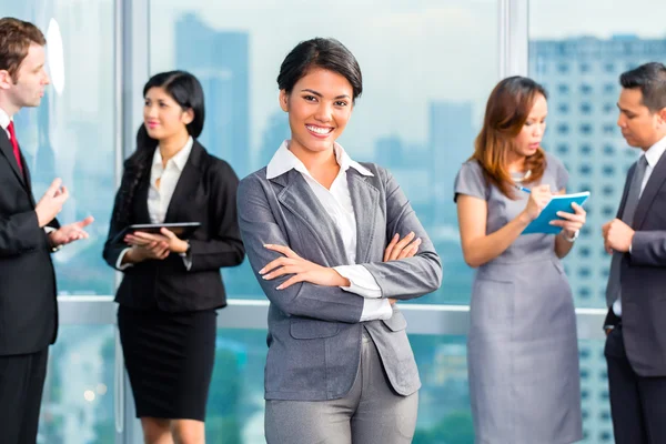 Asian Businesspeople having meeting in office — Stock Photo, Image