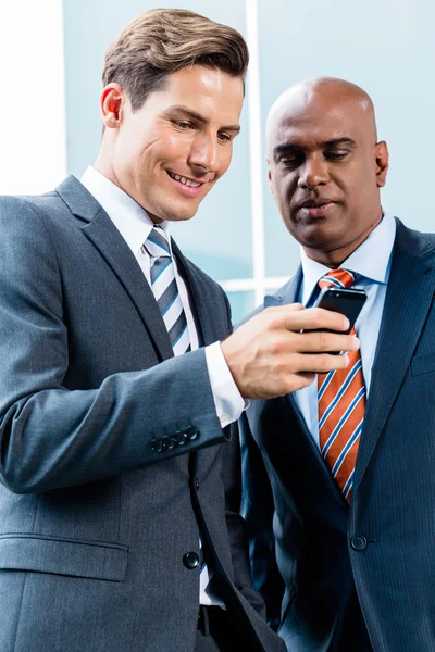 Indian and Caucasian business men — Stock Photo, Image