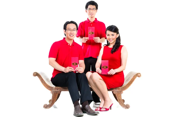 Family celebrates Chinese new year — Stock Photo, Image