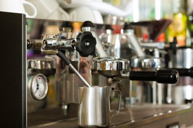 Kafe veya bar kahve makinesi