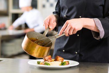 otel ya da restoran yemek mutfak şefi