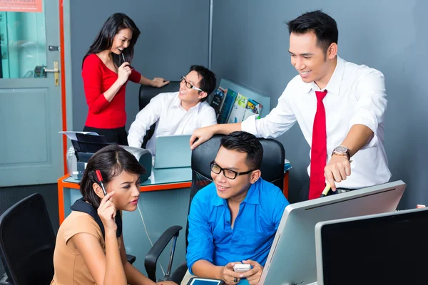 Creative Business Team Meeting in office — Stock Photo, Image