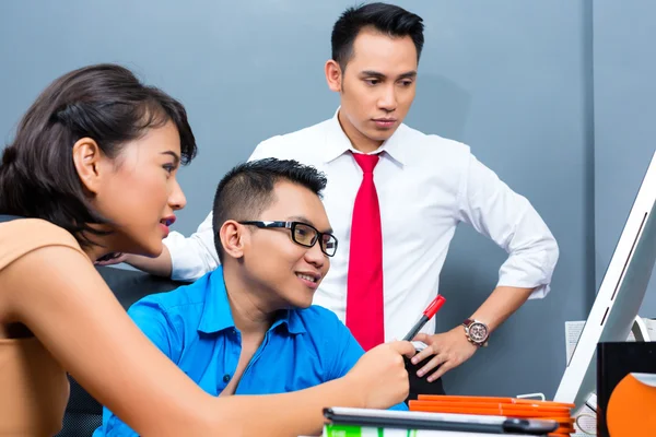 Creative Business Team Meeting in office — Stock Photo, Image