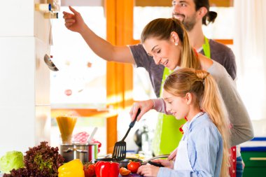 Aile Yemek iç mutfak sağlıklı yemek