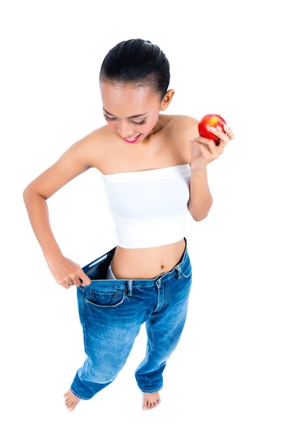 Mujer asiática perdiendo peso con dieta — Foto de Stock