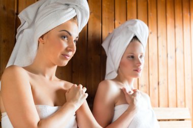 Sağlık spa sauna infüzyon zevk kadınlarda