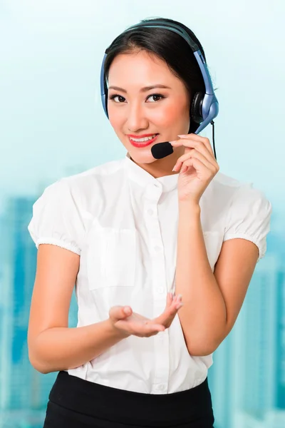 Asiático chino call center agente —  Fotos de Stock